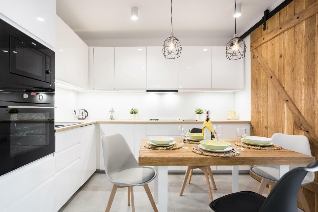 Apartments Poznan Niedzialkowskiego By Noclegi Renters Exteriör bild